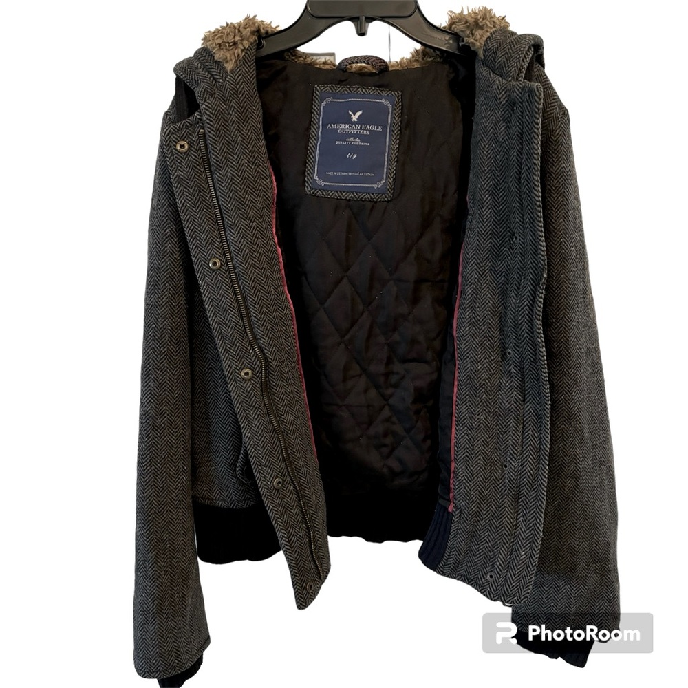 Lg American Eagle lined and hooded tweed jacket. Zips and snaps closed. Sz LG